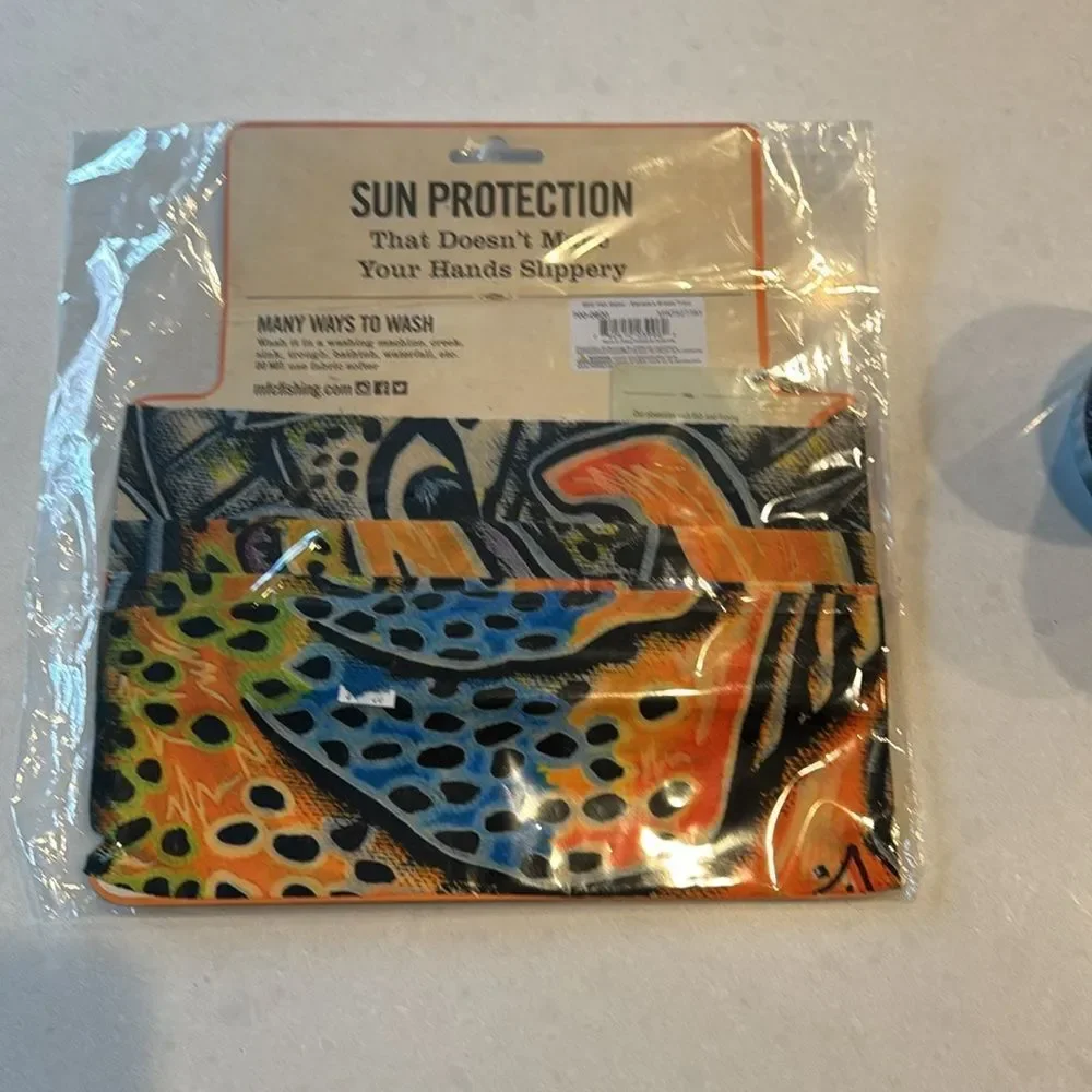 MFC fish gator new SPF 20 MFC insulated 10 oz mug new BERN SUNDELL, cup lid.